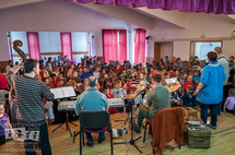 A Kelekótya zenekar gyermekkoncertje a IX. Gyermekszínjátszó Találkozó keretében